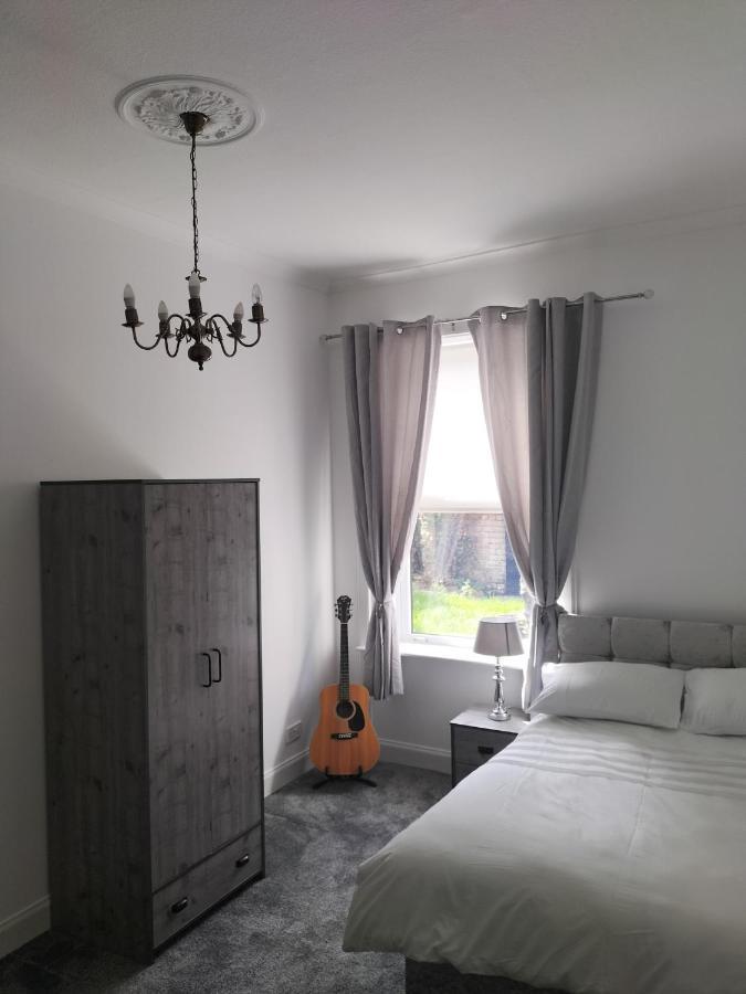 Maze Beach Getaway Appartement Ayr Buitenkant foto